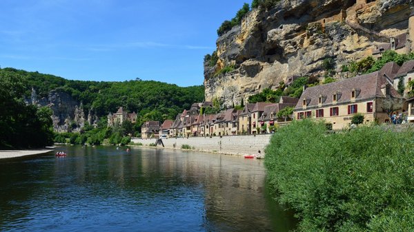 Pourquoi choisir un hôtel de charme pour découvrir Sarlat
